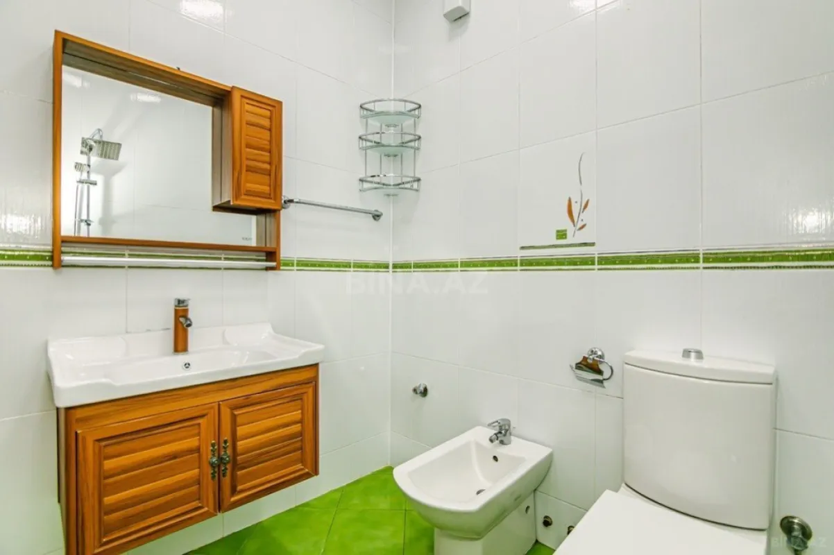 Kirayə verilir 4 otaqlı mənzil 285 m²