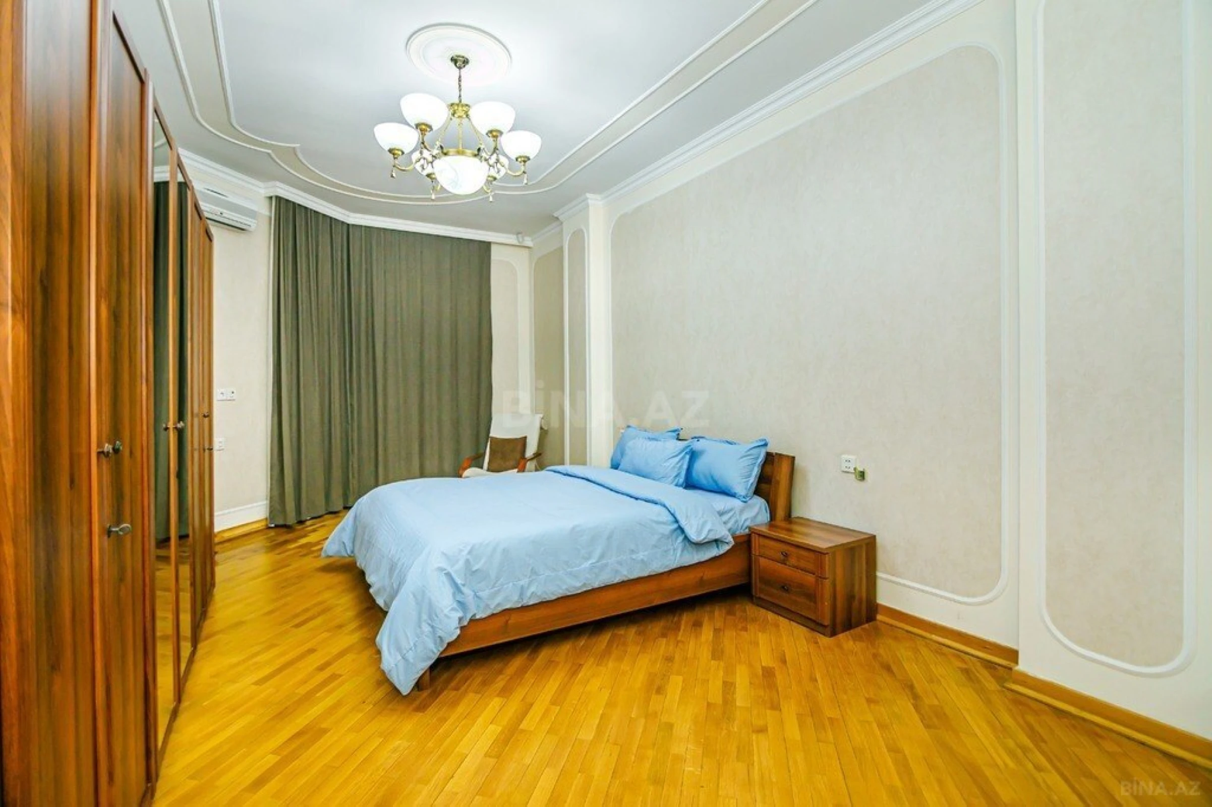 Kirayə verilir 4 otaqlı mənzil 285 m²