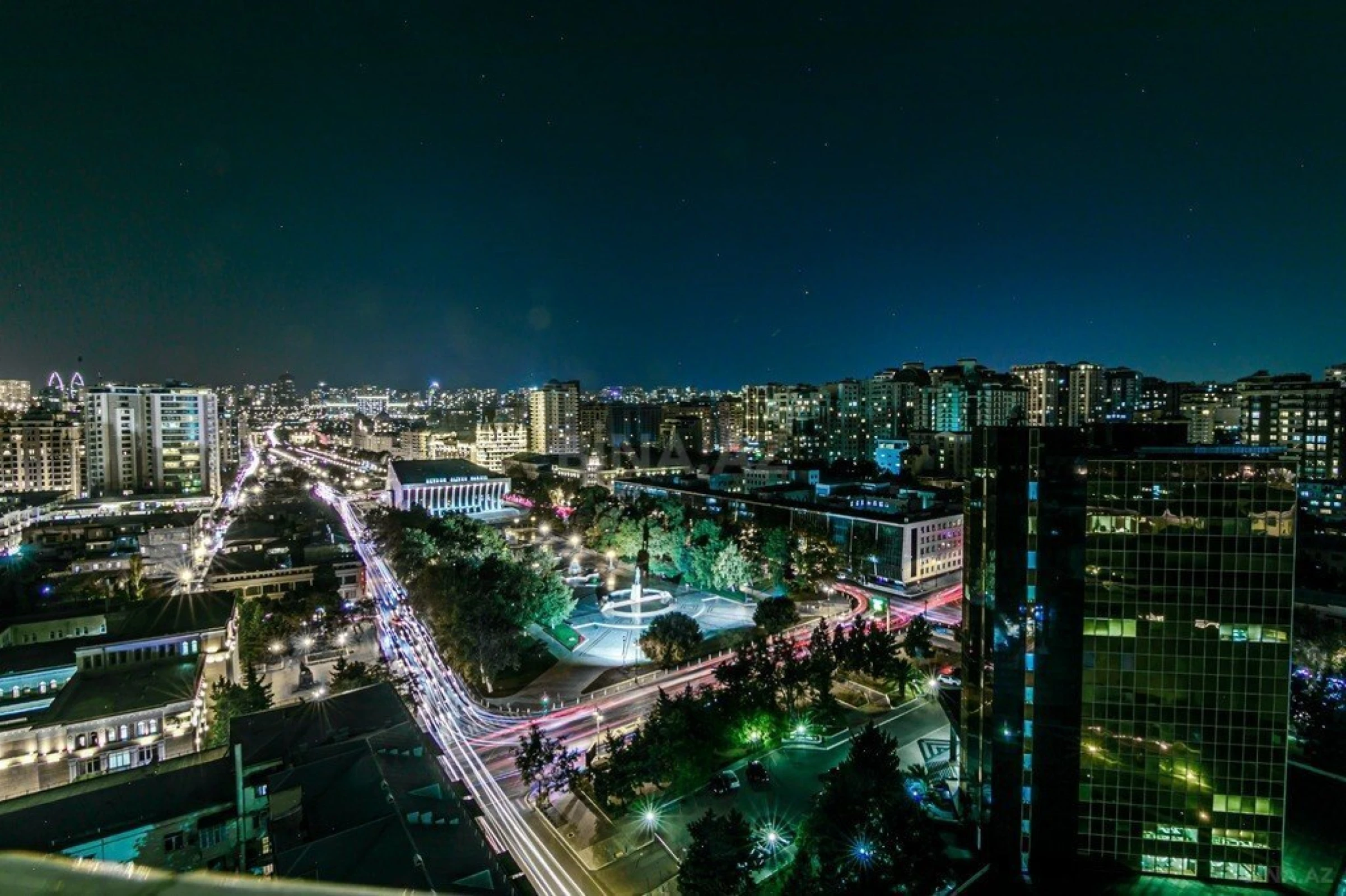 Kirayə verilir 4 otaqlı mənzil 285 m²