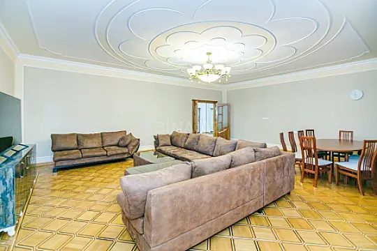 Kirayə verilir 4 otaqlı mənzil 285 m² — Bakı 4 otaq 285.00 m²