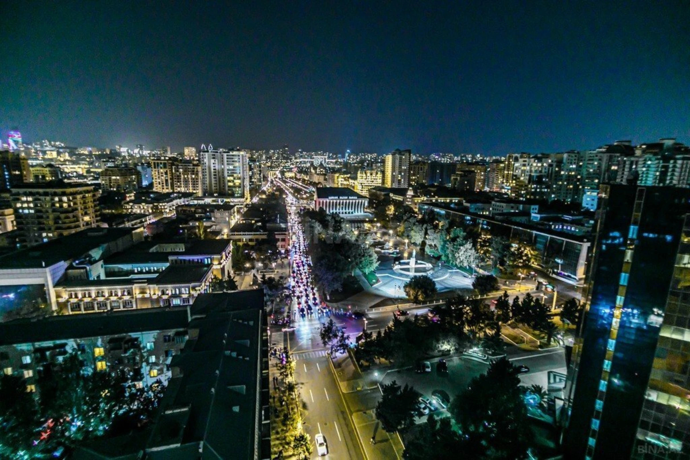 Kirayə verilir 4 otaqlı mənzil 285 m²