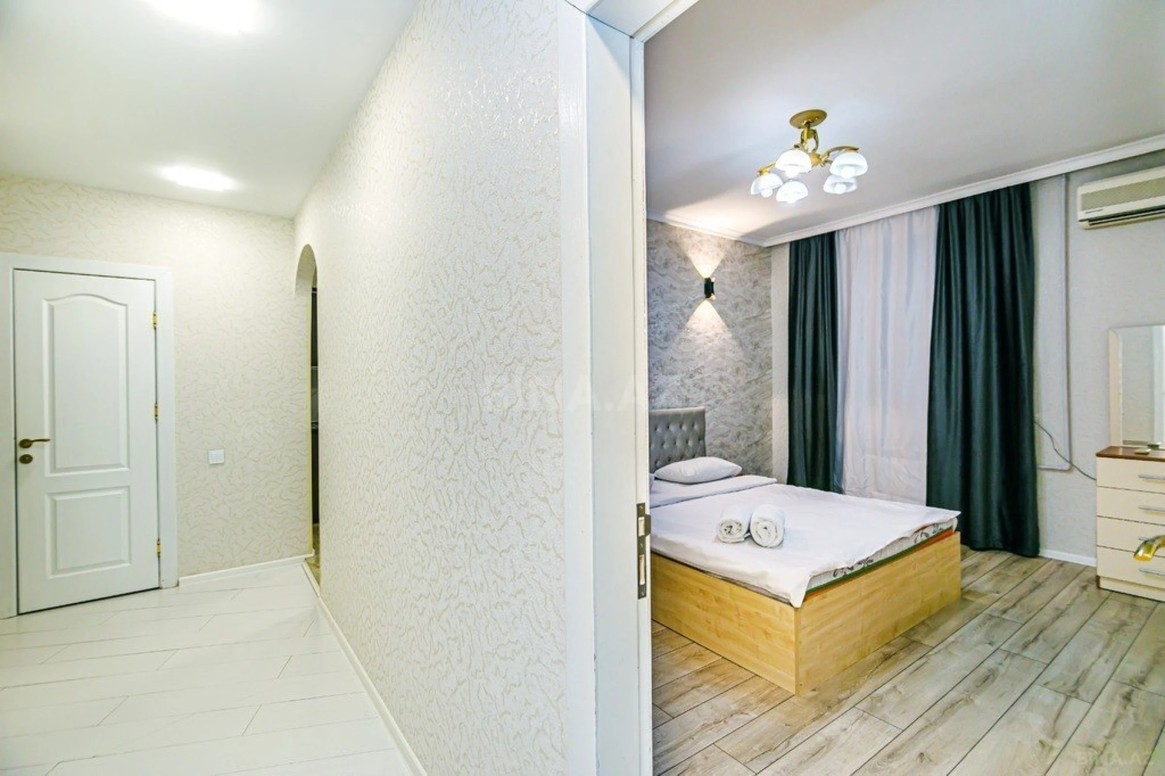 Kirayə verilir 4 otaqlı mənzil 165 m²