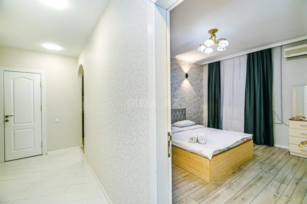 Kirayə verilir 4 otaqlı mənzil 165 m²