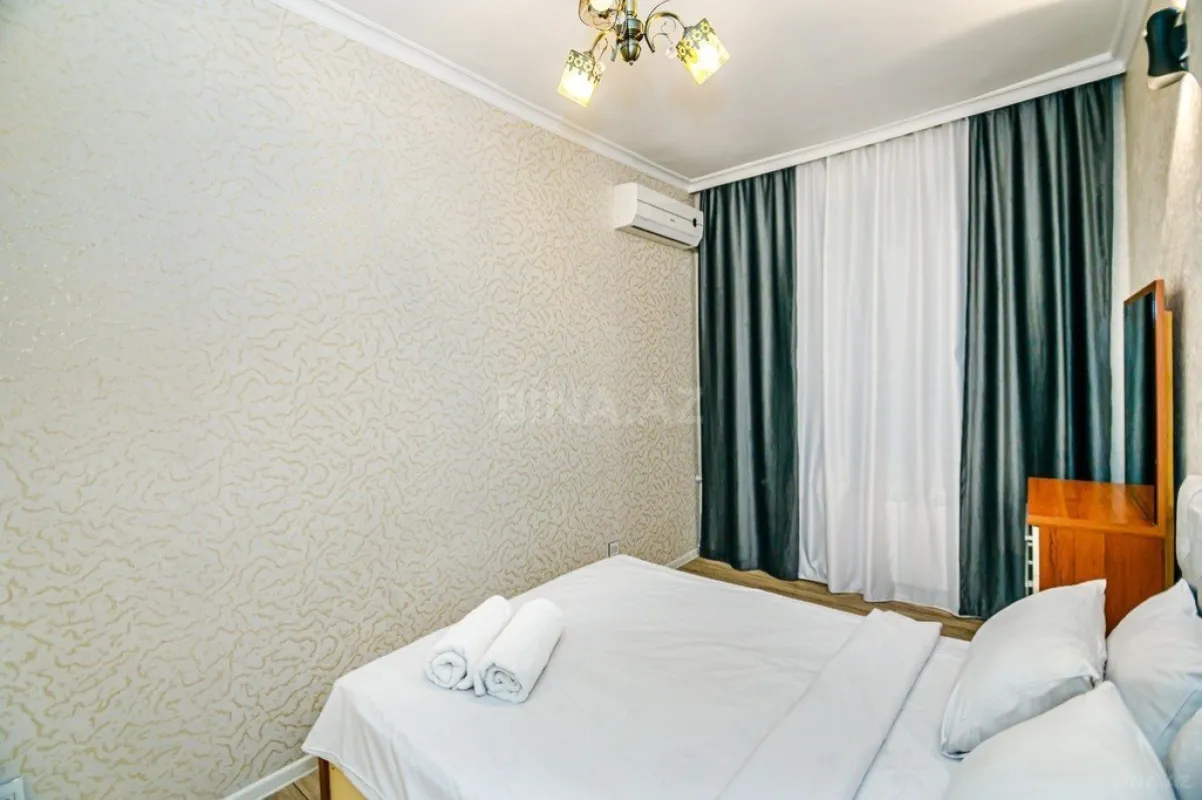 Kirayə verilir 4 otaqlı mənzil 165 m²