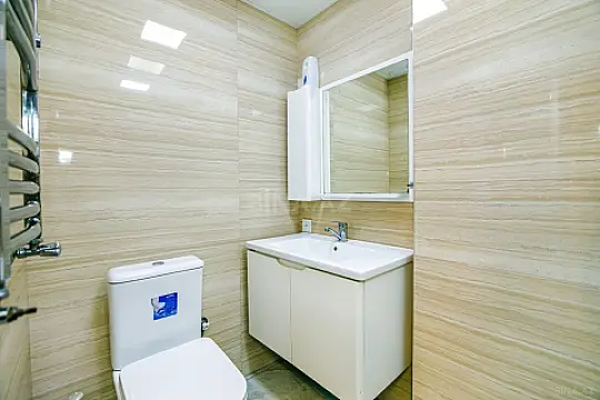 Kirayə verilir 4 otaqlı mənzil 165 m²