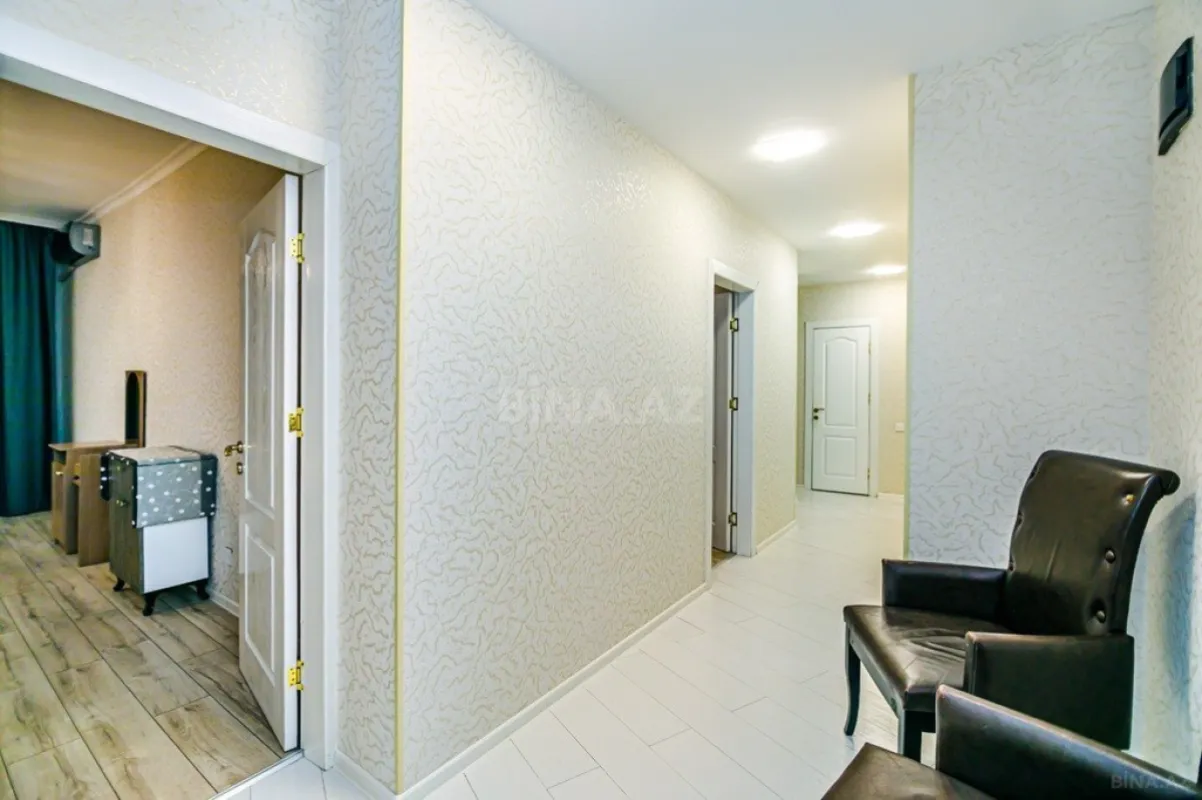 Kirayə verilir 4 otaqlı mənzil 165 m²