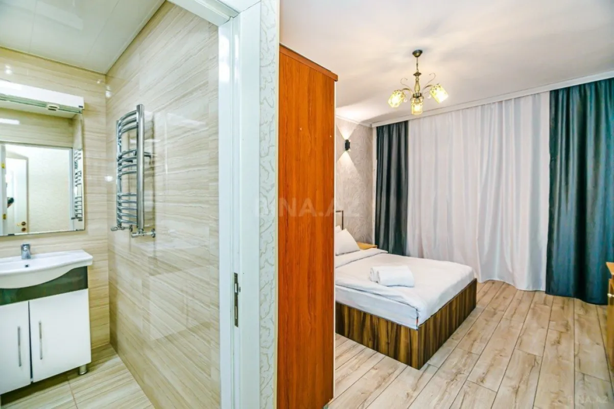 Kirayə verilir 4 otaqlı mənzil 165 m²