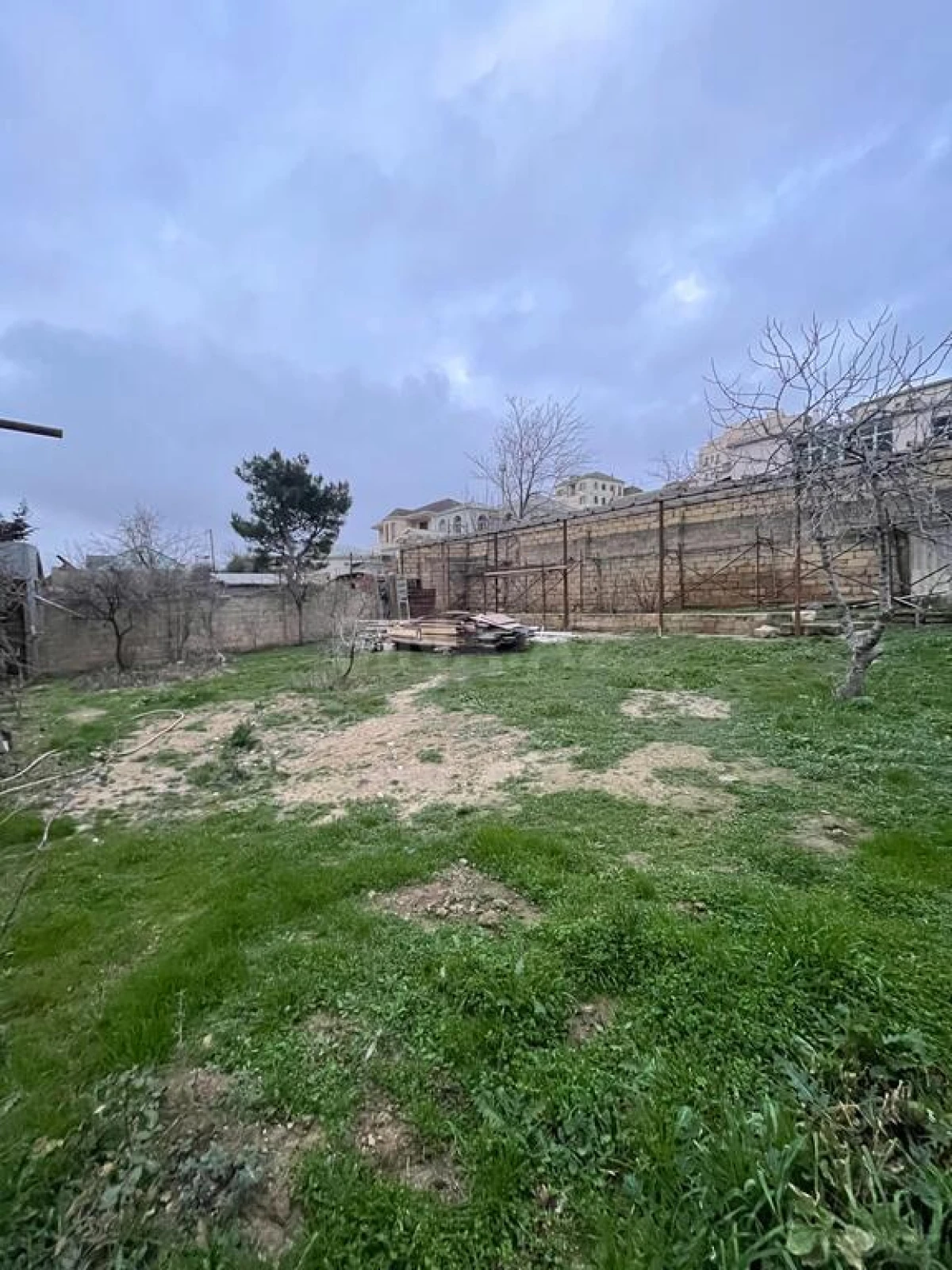 Satılır torpaq sahəsi 4 m²