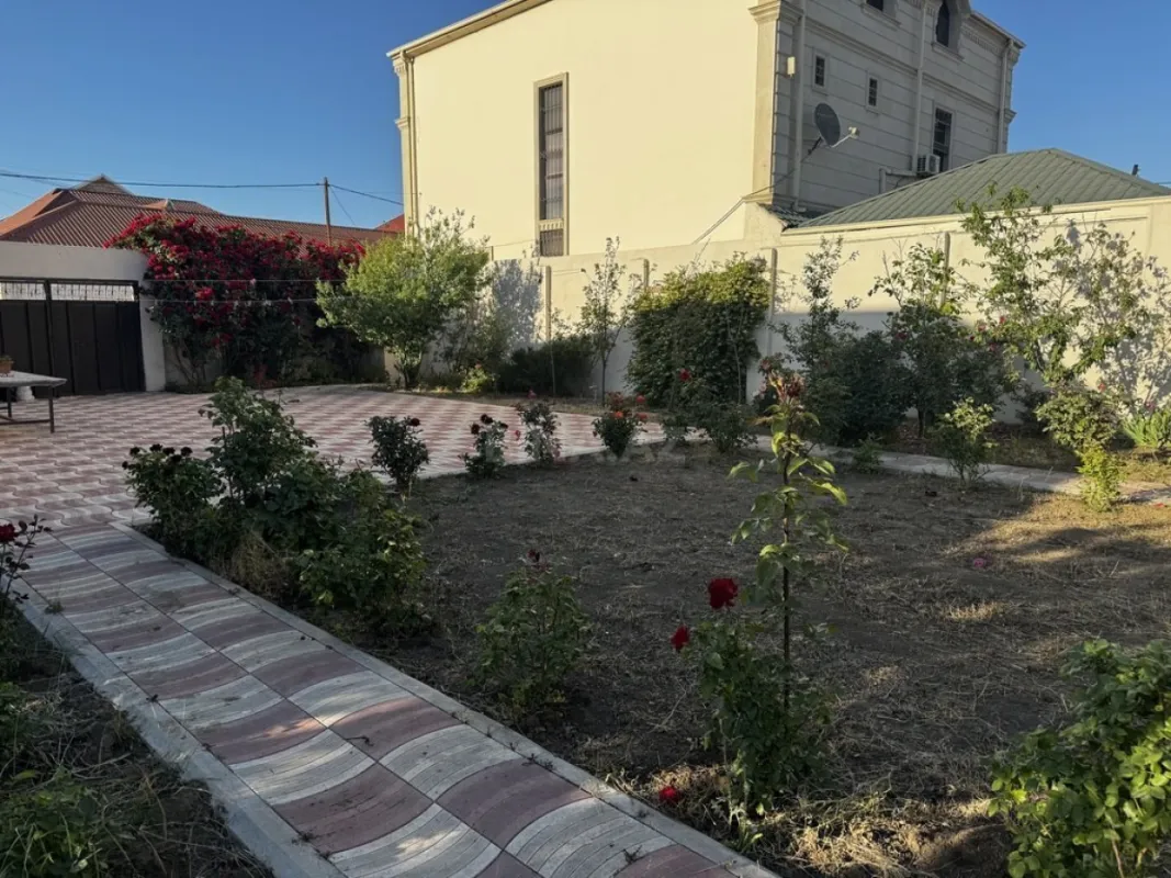 Satılır 3 otaqlı həyət evi 135 m²
