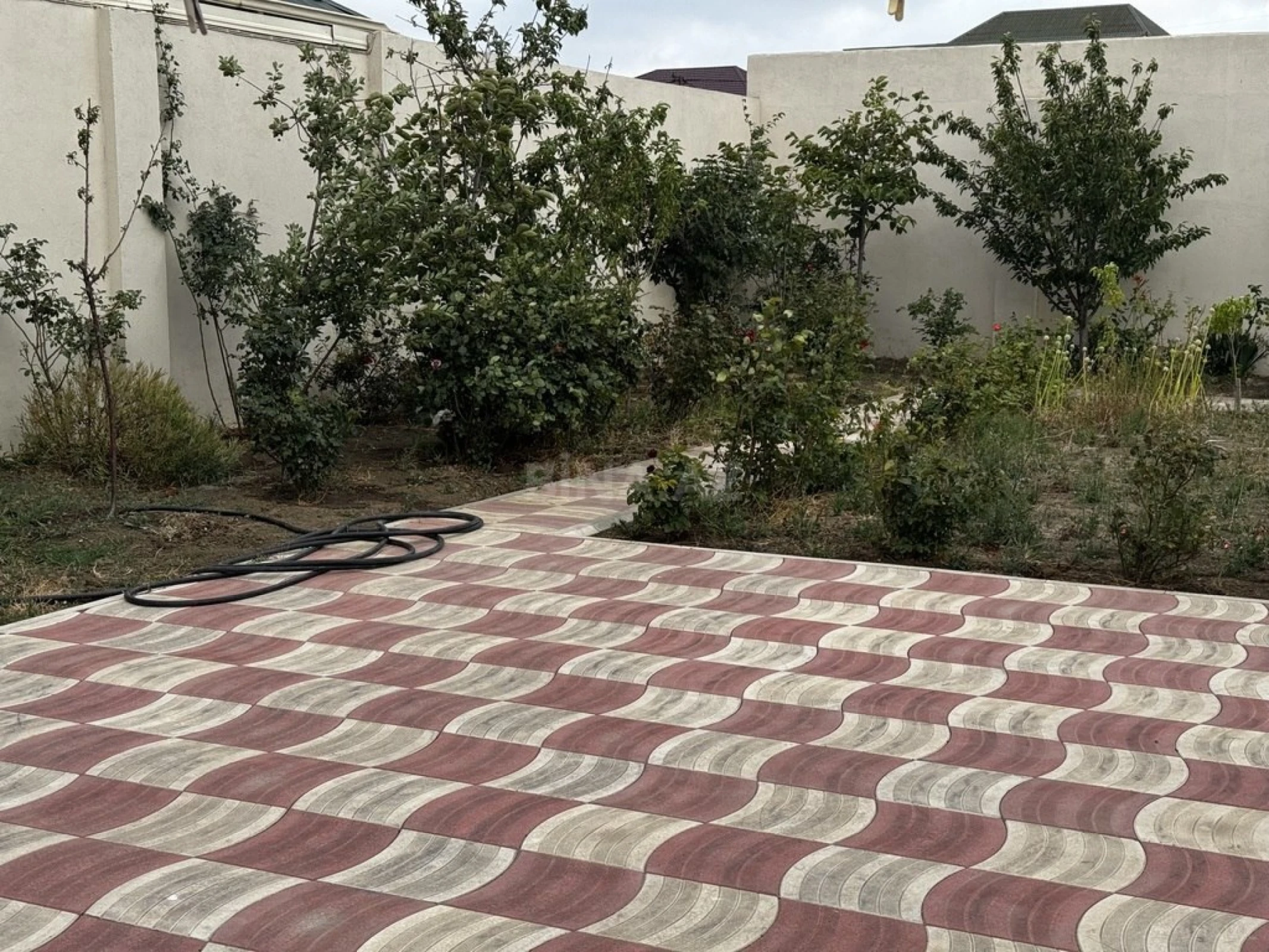 Satılır 3 otaqlı həyət evi 135 m²