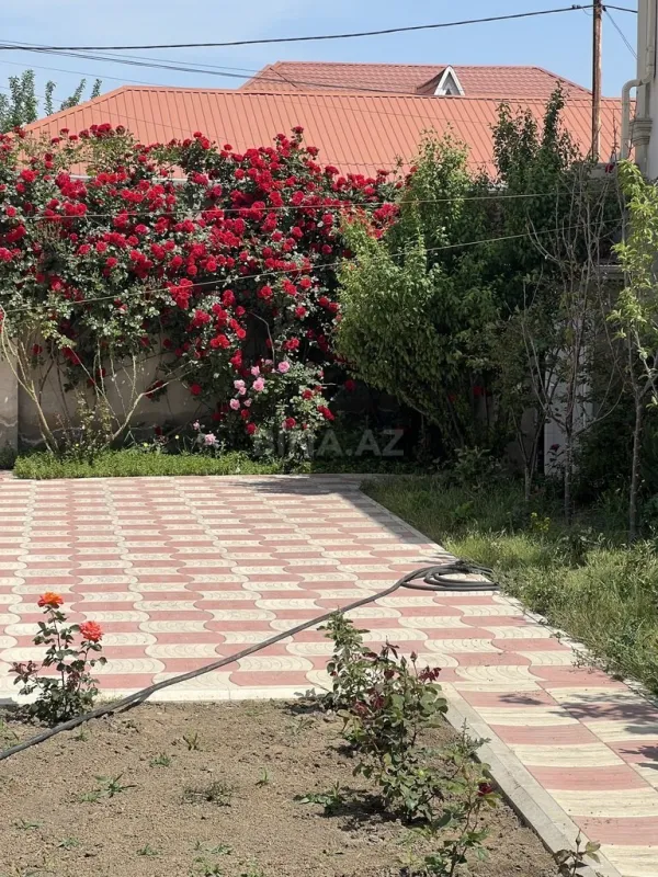 Satılır 3 otaqlı həyət evi 135 m²