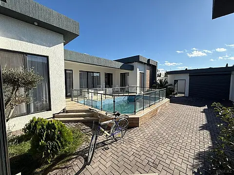 Kirayə verilir 4 otaqlı həyət evi 180 m²