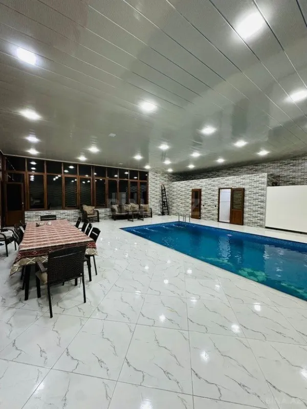 Kirayə verilir 5 otaqlı həyət evi 350 m²