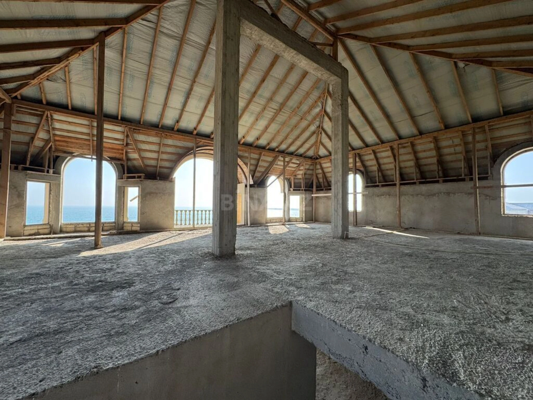 Satılır 7 otaqlı həyət evi 500 m²