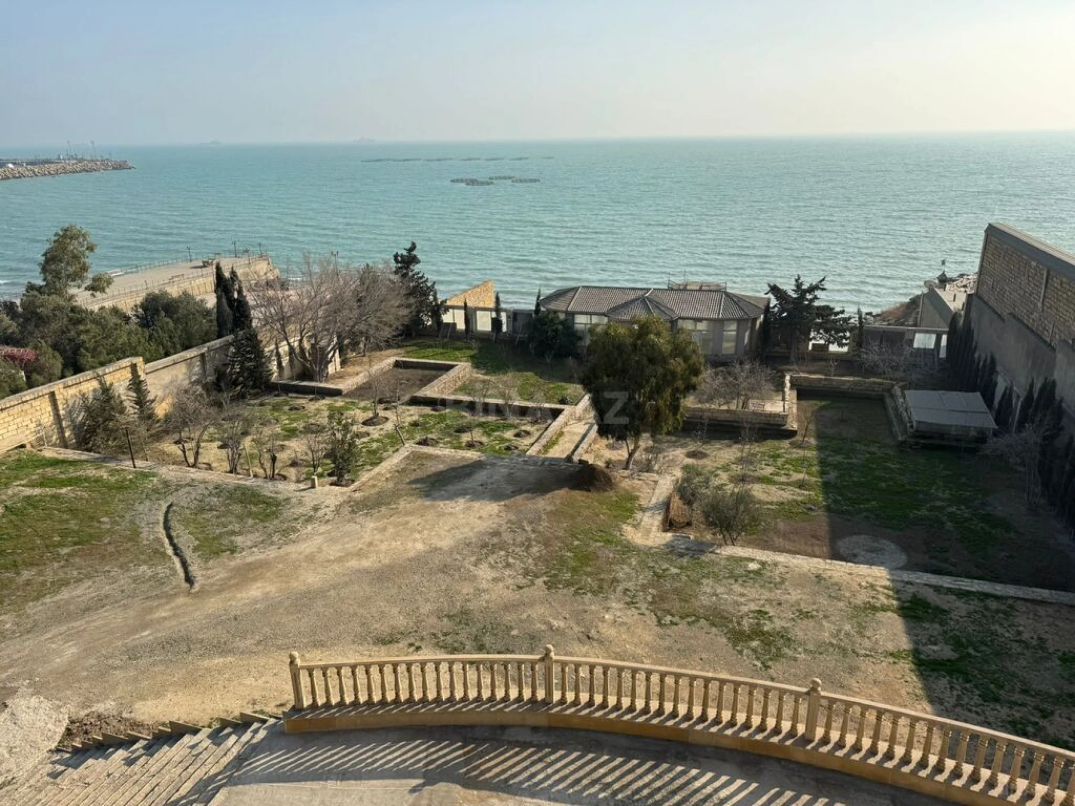 Satılır 7 otaqlı həyət evi 500 m²