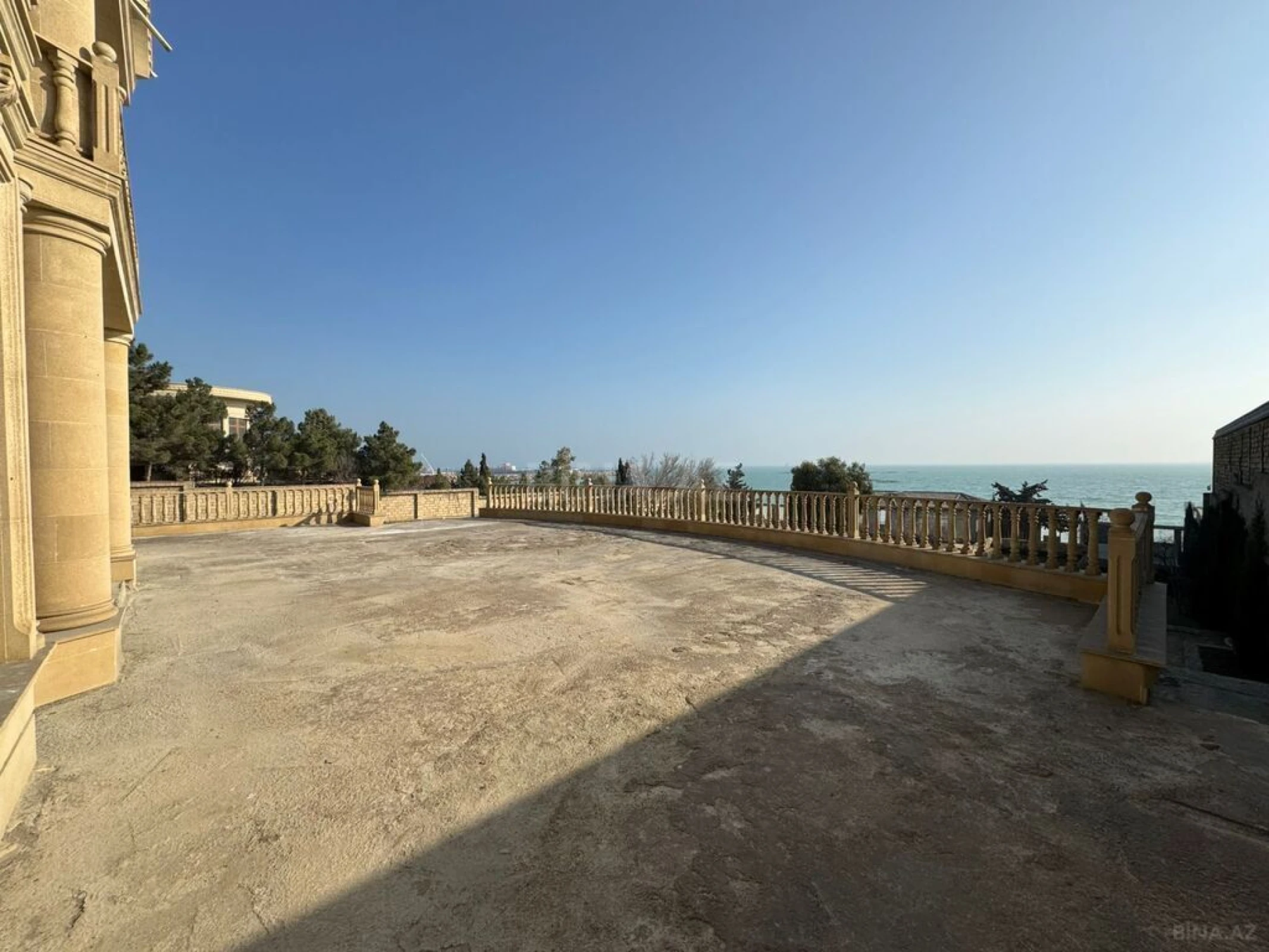 Satılır 7 otaqlı həyət evi 500 m²
