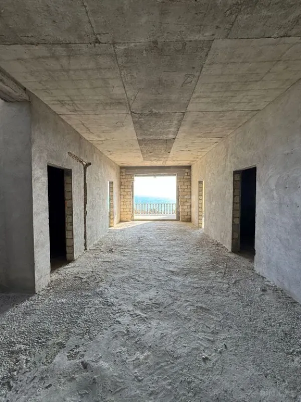 Satılır 7 otaqlı həyət evi 500 m²