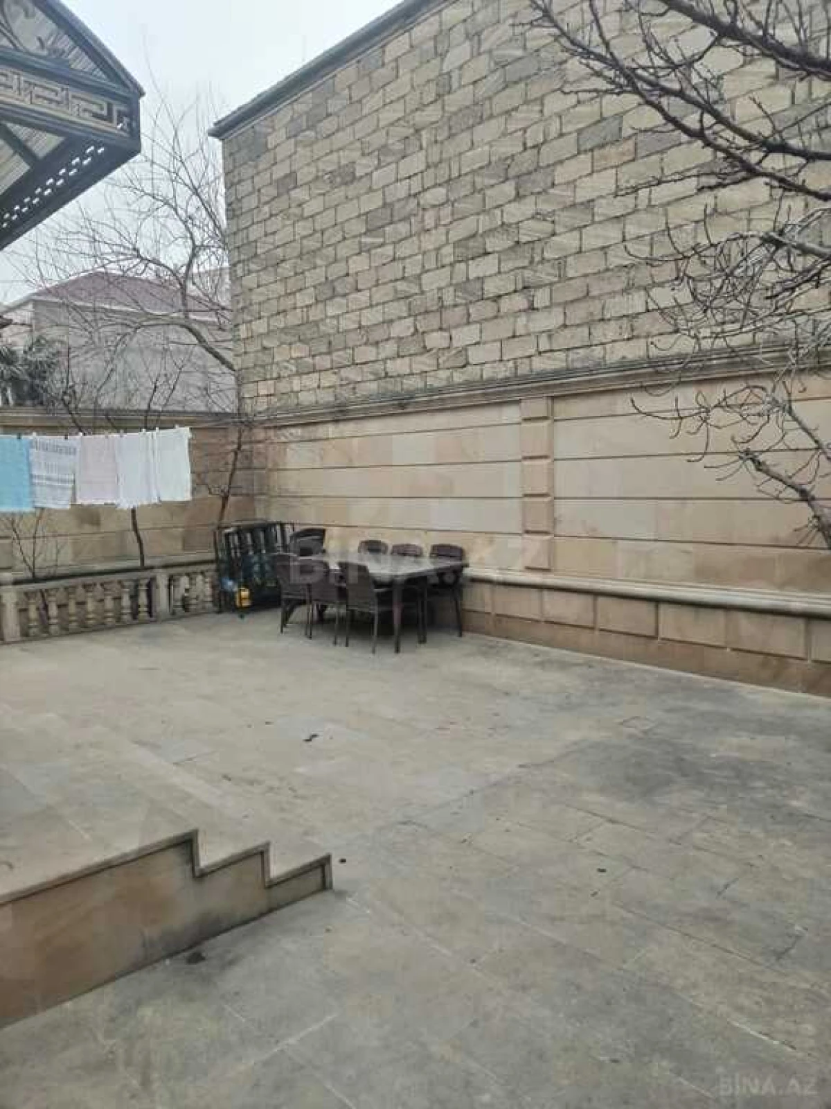 Satılır 5 otaqlı həyət evi 190 m²