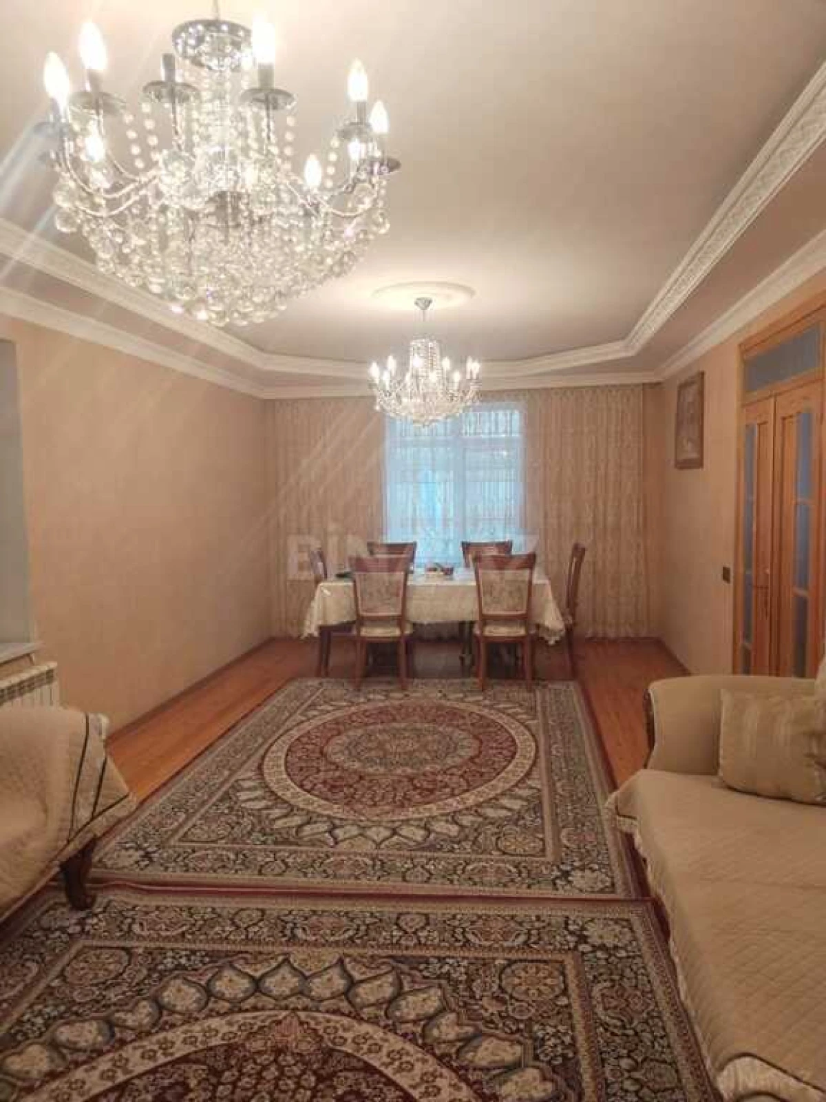 Satılır 5 otaqlı həyət evi 190 m²