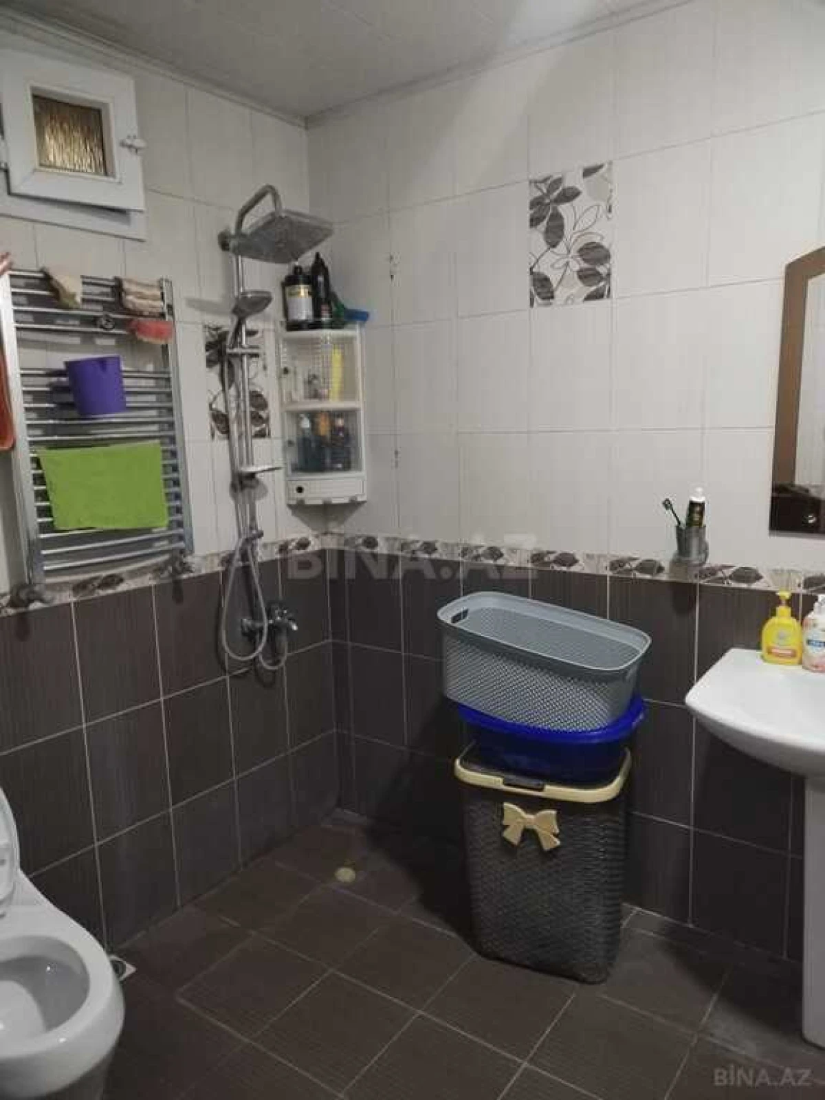 Satılır 5 otaqlı həyət evi 190 m²