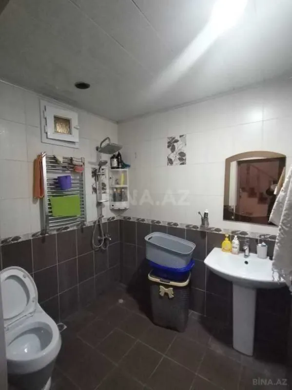Satılır 5 otaqlı həyət evi 190 m²