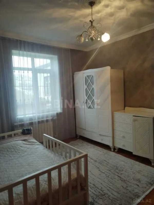 Satılır 5 otaqlı həyət evi 190 m²