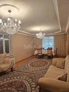 Satılır 5 otaqlı həyət evi 190 m²