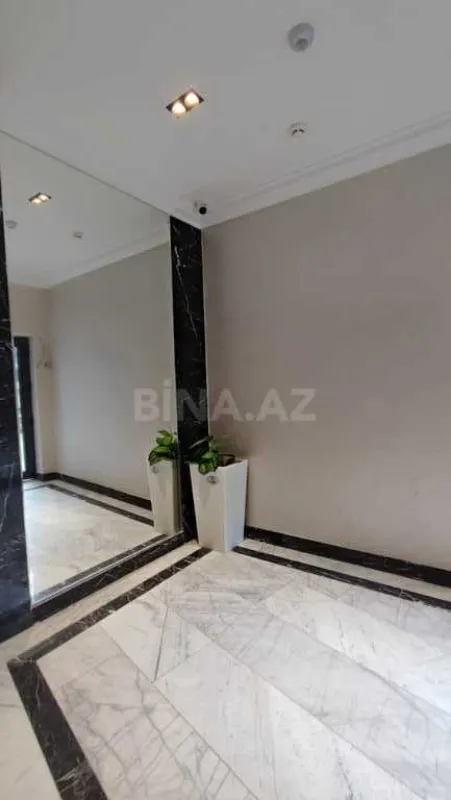 Satılır 2 otaqlı mənzil 98 m²