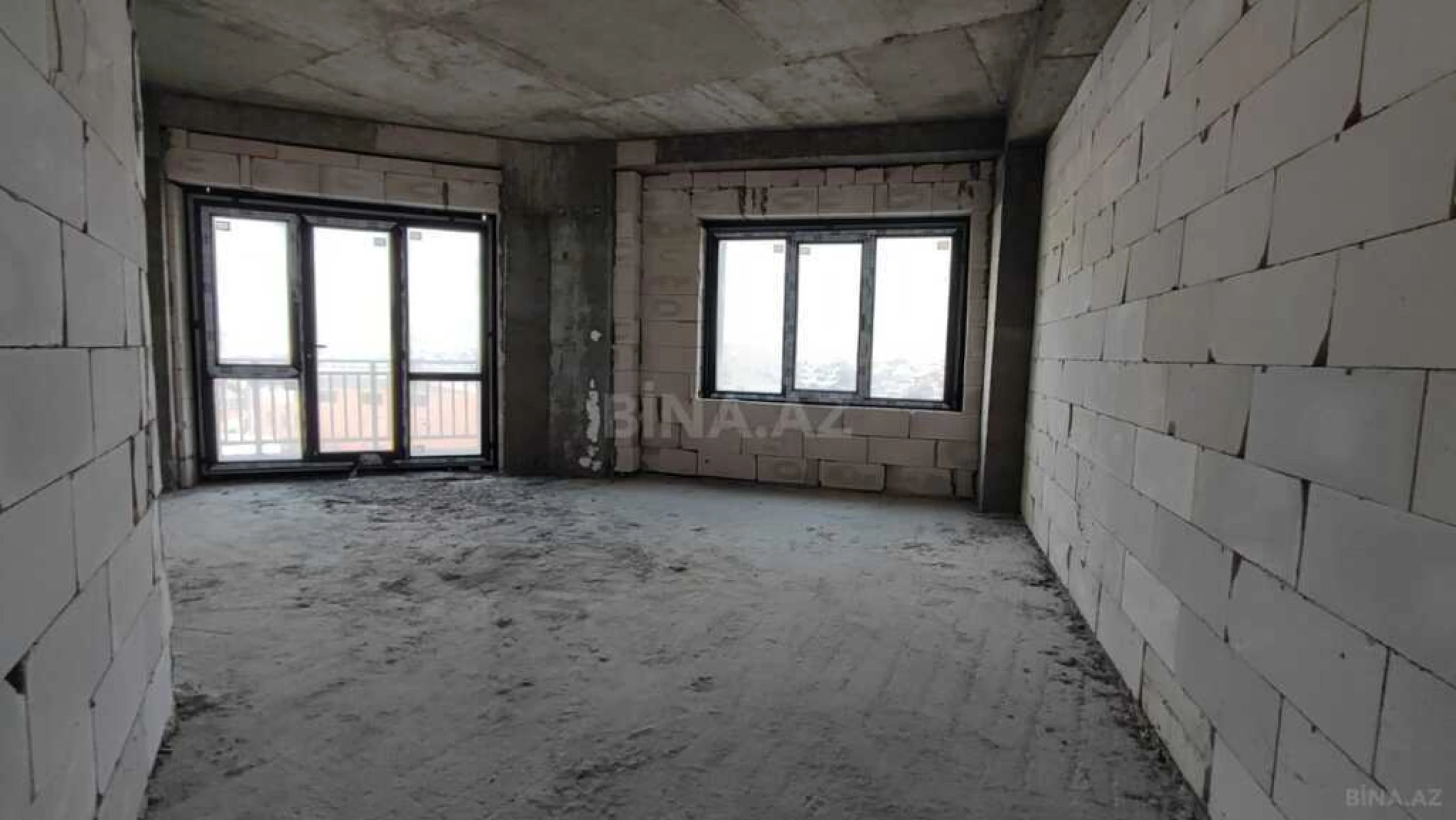 Satılır 2 otaqlı mənzil 98 m²