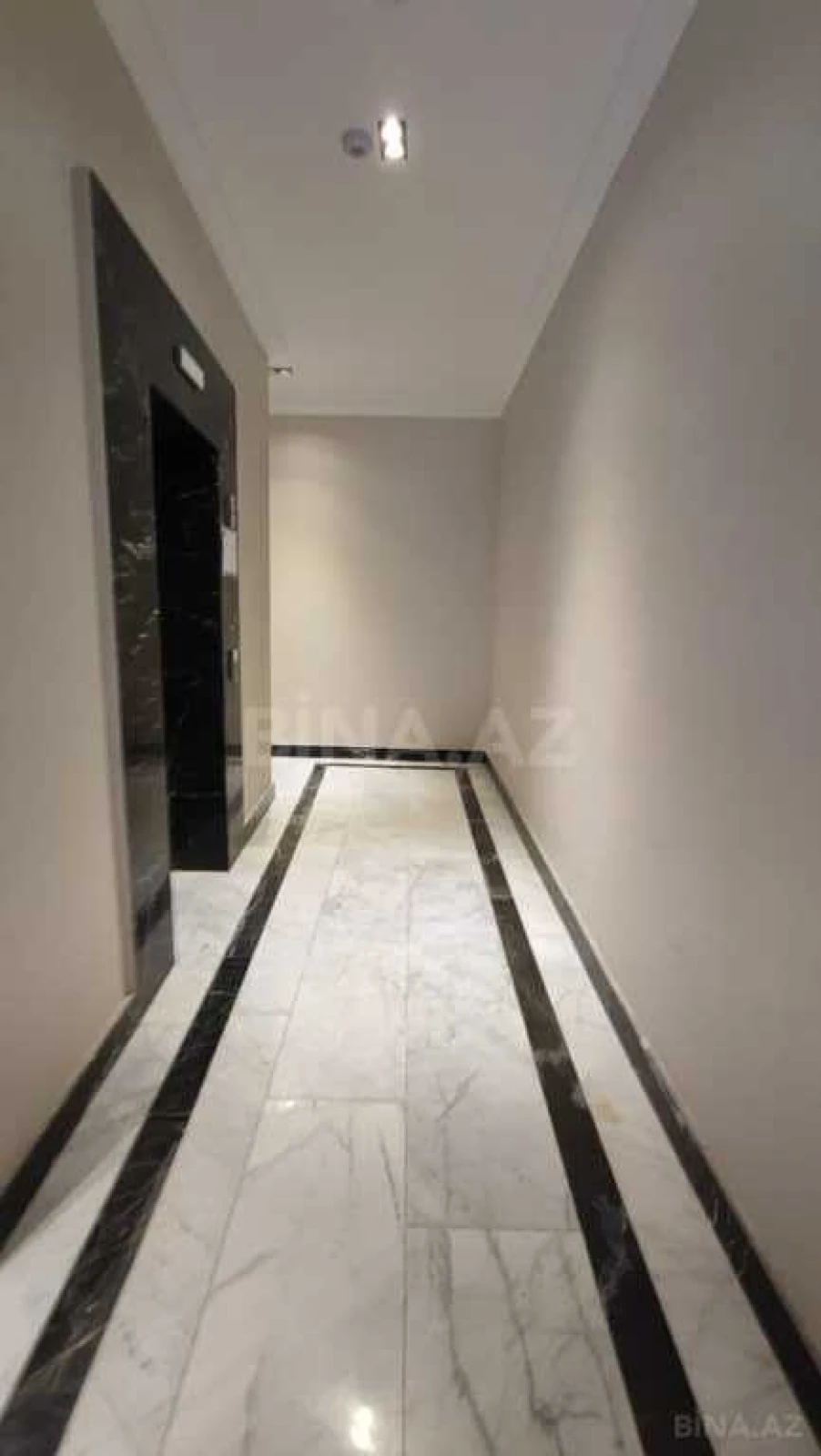 Satılır 2 otaqlı mənzil 98 m²