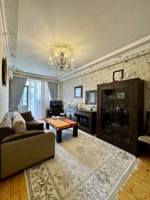 Satılır 2 otaqlı mənzil 55 m²