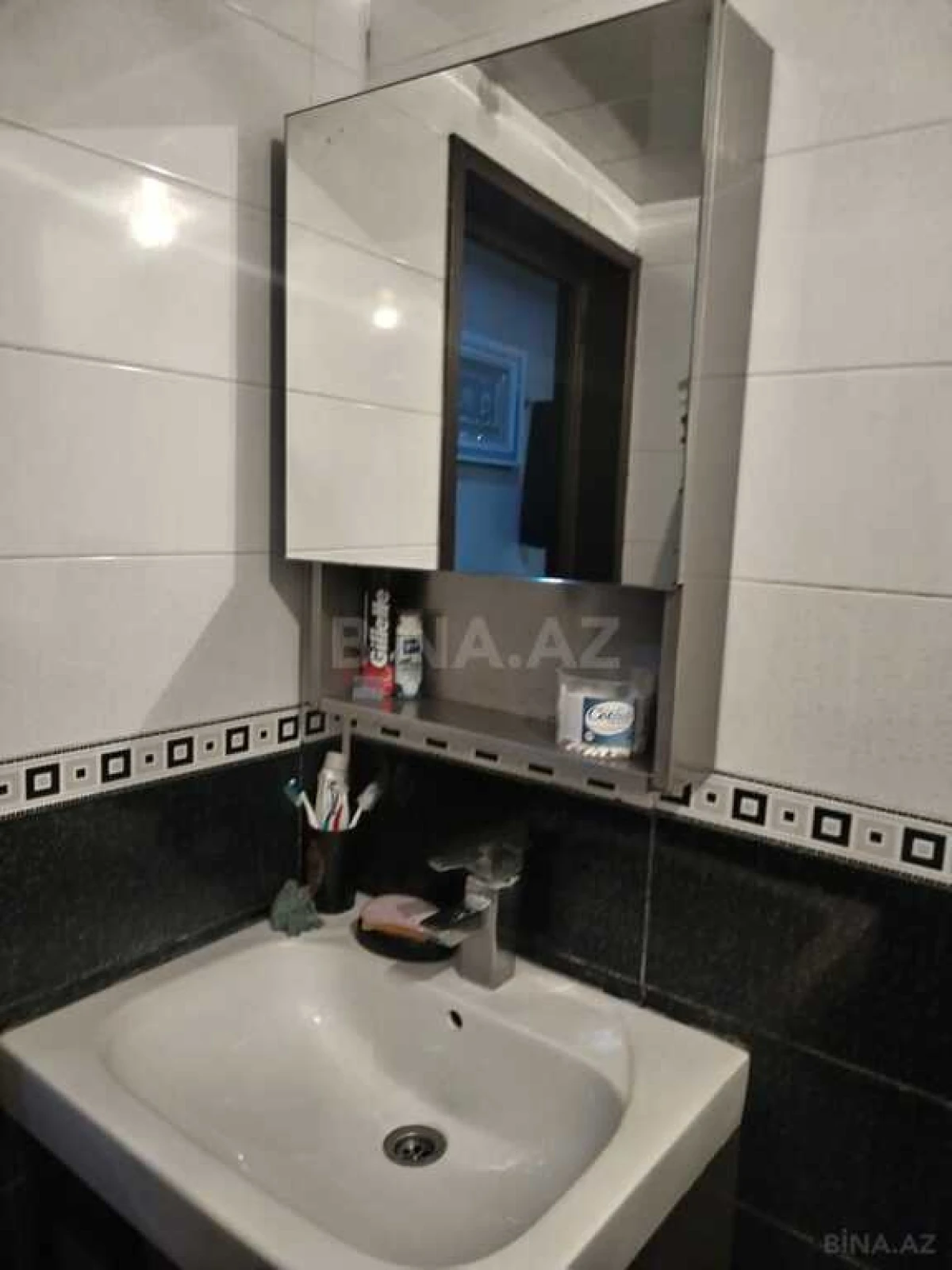 Satılır 2 otaqlı mənzil 55 m²
