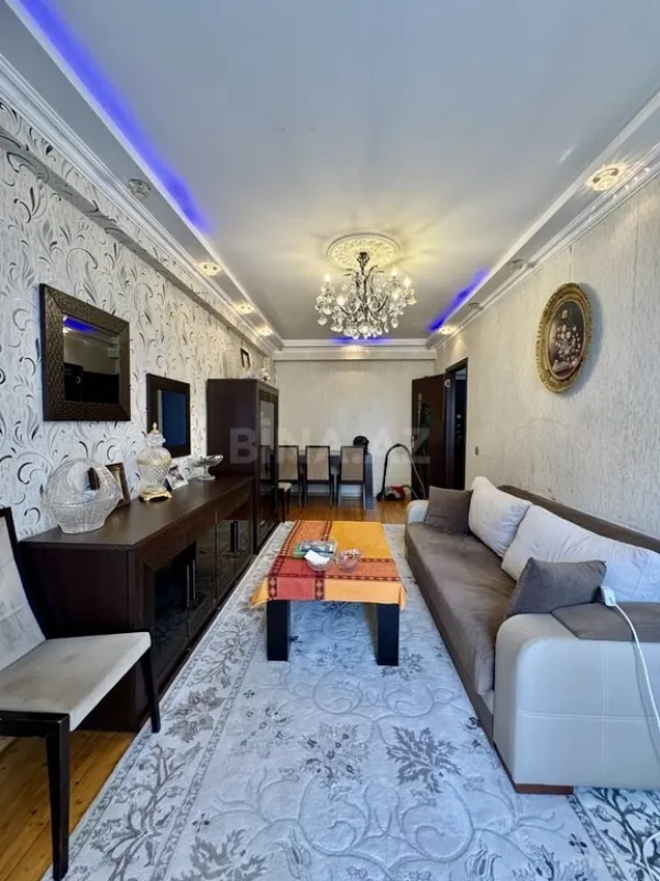 Satılır 2 otaqlı mənzil 55 m²
