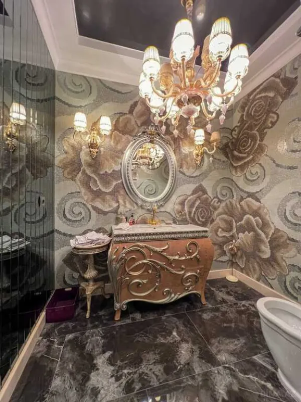 Satılır 4 otaqlı mənzil 244 m²