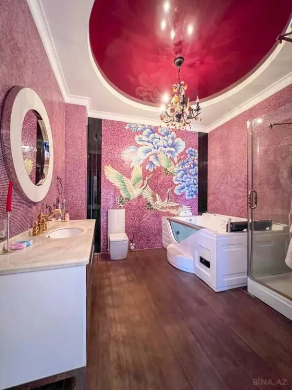 Satılır 4 otaqlı mənzil 244 m²