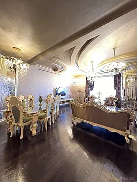 Satılır 4 otaqlı mənzil 244 m²