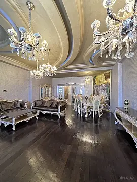 Satılır 4 otaqlı mənzil 244 m²