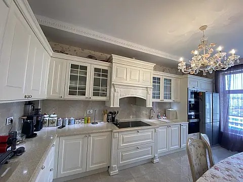 Satılır 4 otaqlı mənzil 215 m² — Bakı, Nizami 4 otaq 215.00 m²