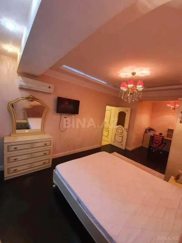 Satılır 3 otaqlı mənzil 100 m²