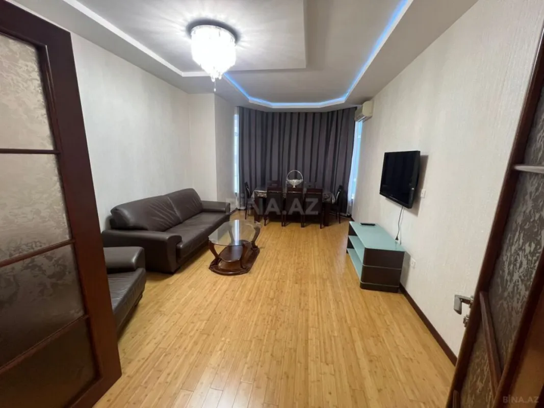 Kirayə verilir 2 otaqlı mənzil 92 m²