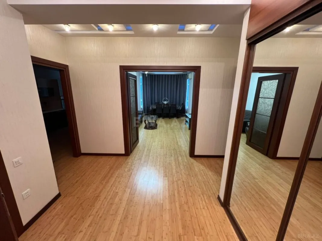 Kirayə verilir 2 otaqlı mənzil 92 m²
