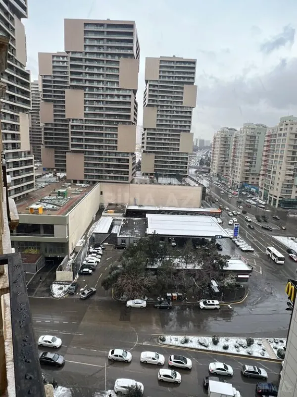 Kirayə verilir 2 otaqlı mənzil 92 m²