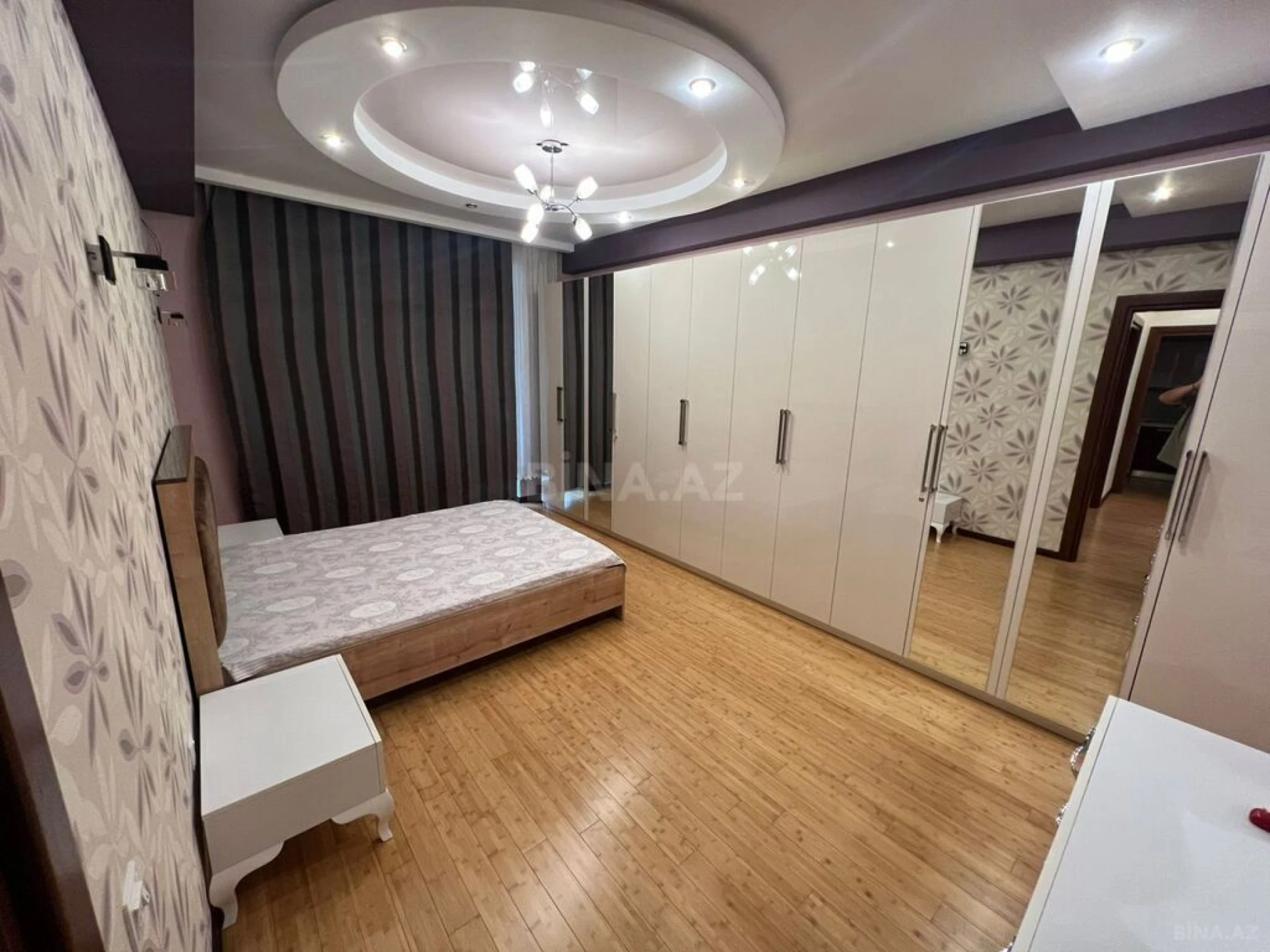 Kirayə verilir 2 otaqlı mənzil 92 m²