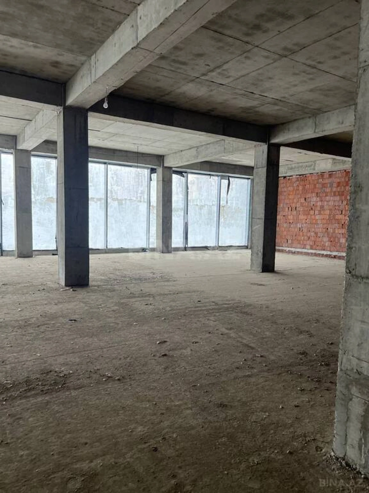 Satılır obyekt 500 m²