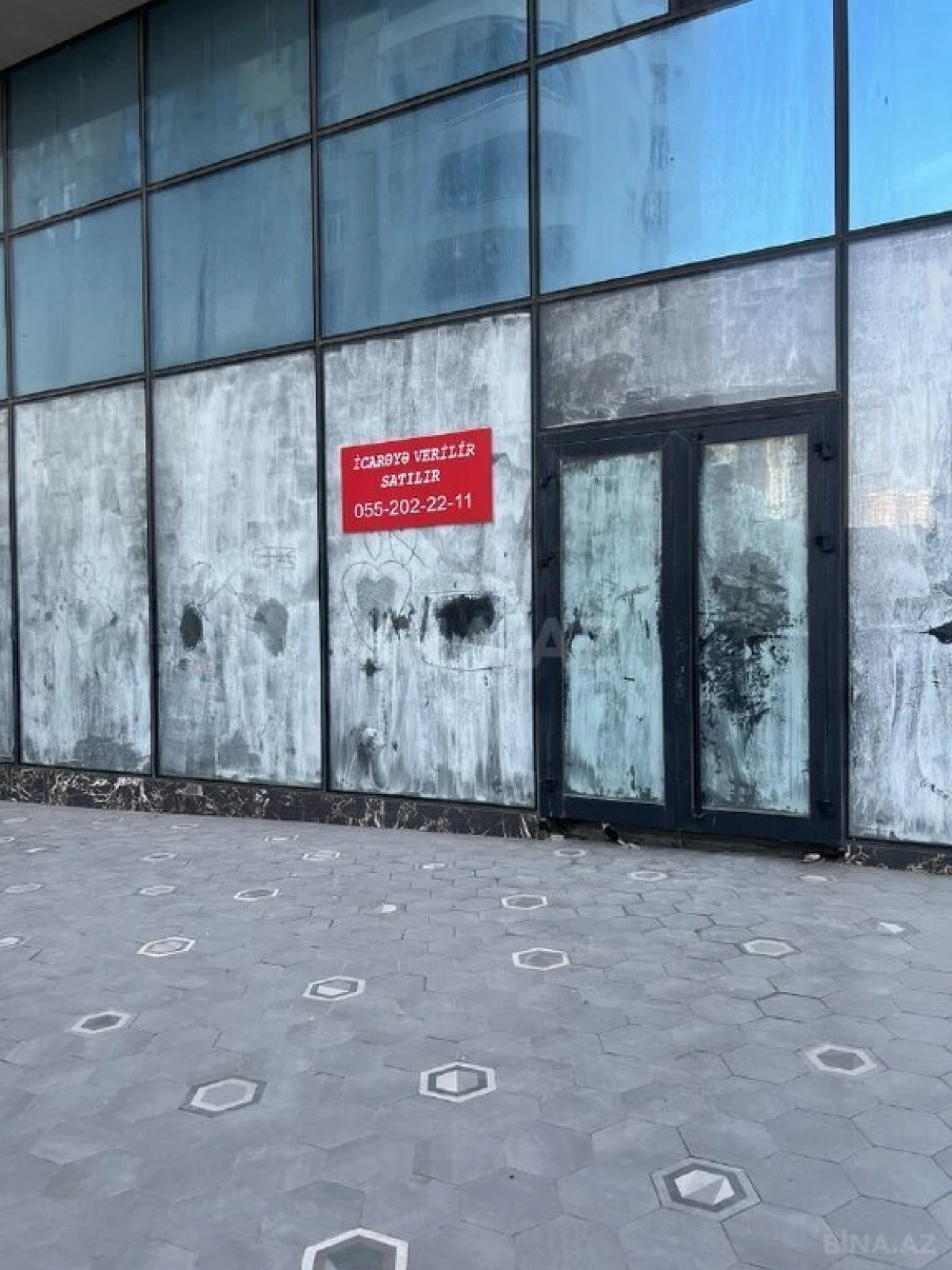 Satılır obyekt 700 m²