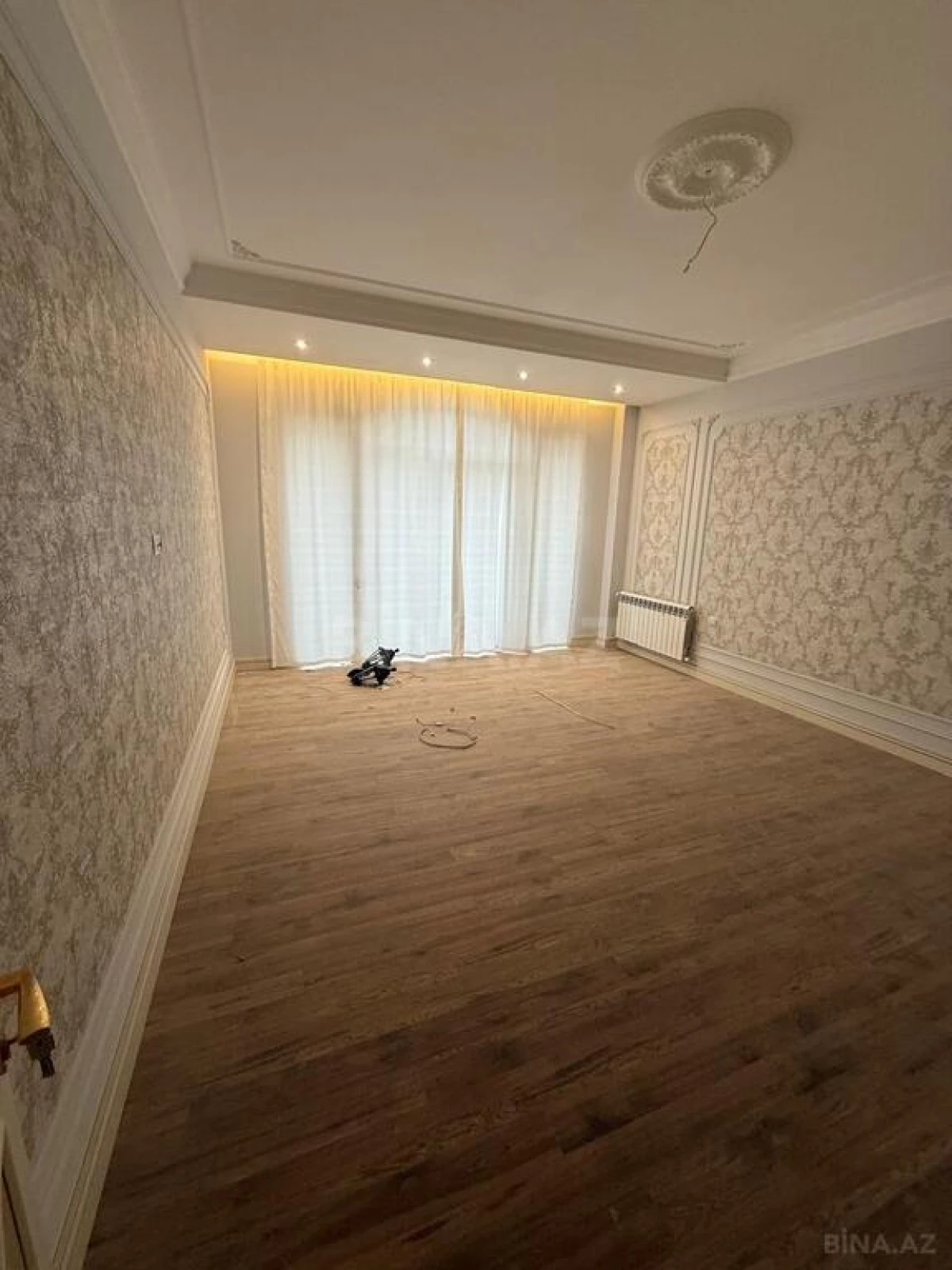 Satılır 7 otaqlı həyət evi 700 m²