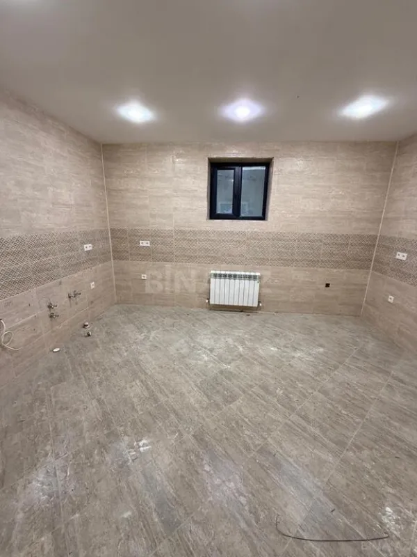 Satılır 7 otaqlı həyət evi 700 m²