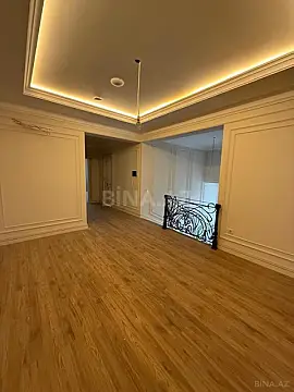 Satılır 7 otaqlı həyət evi 700 m²