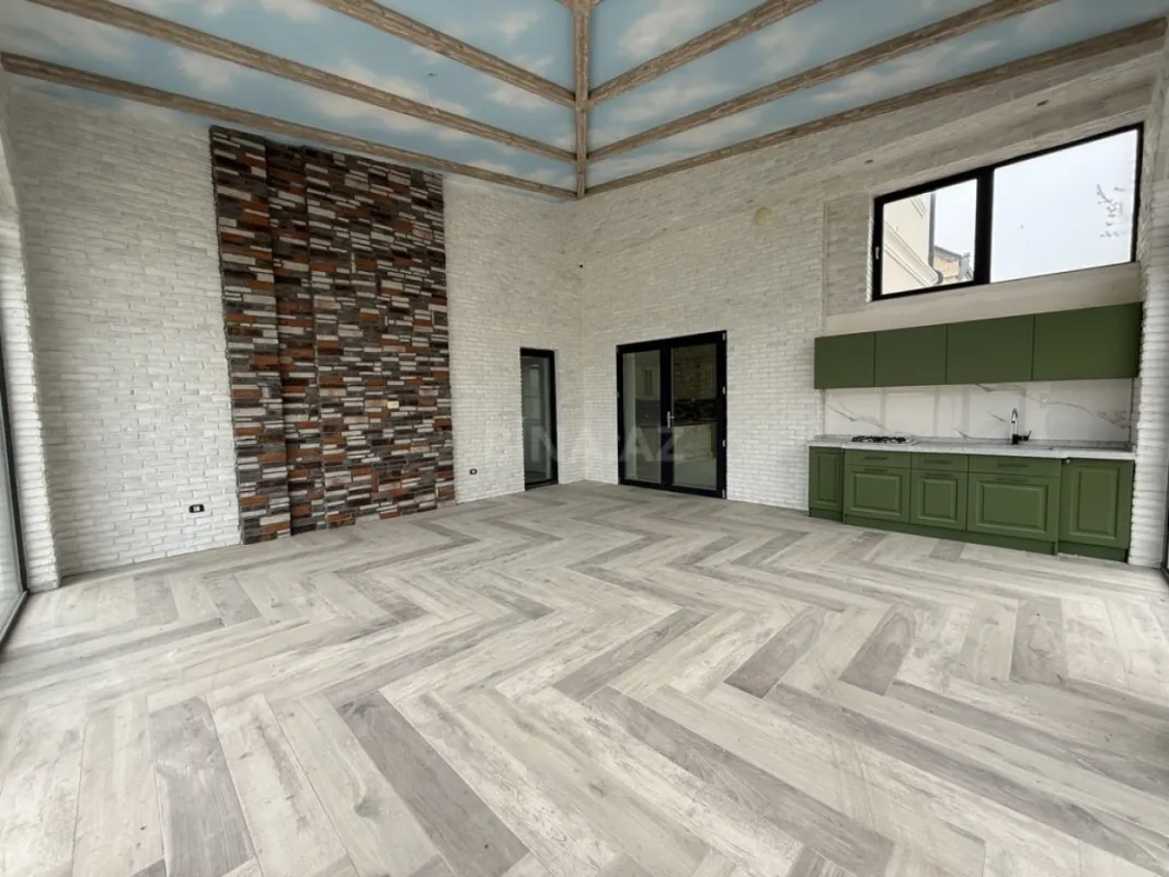 Satılır 7 otaqlı həyət evi 700 m²