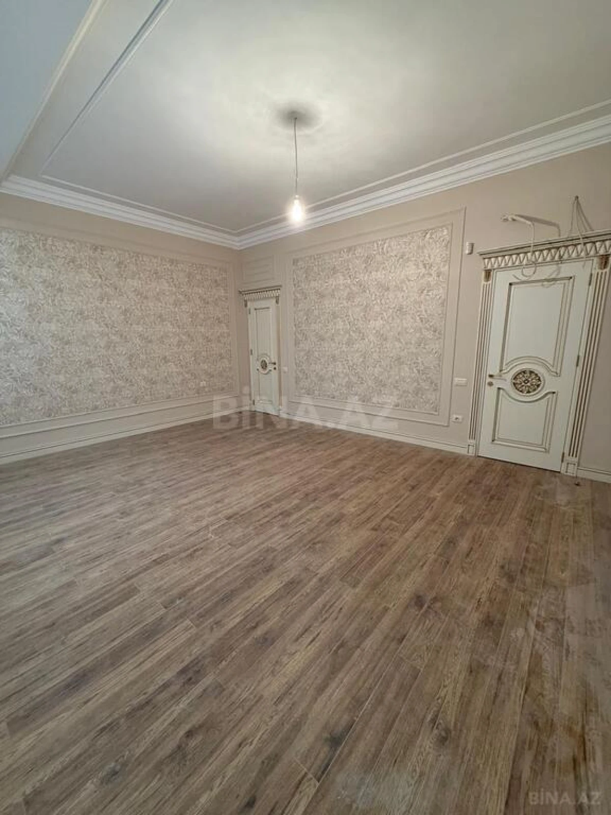 Satılır 7 otaqlı həyət evi 700 m²